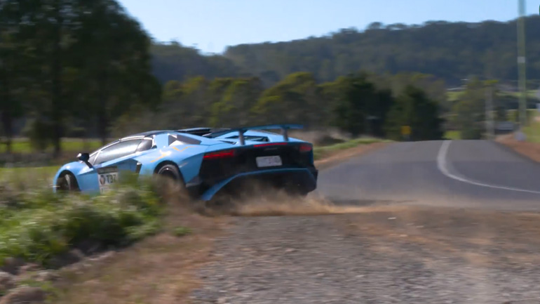 O οδηγός μιας Aventador SV αγόρασε… οικόπεδο στην εξοχή!